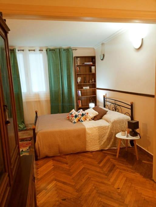Romantic Apartment Ideal For Women! Афины Экстерьер фото