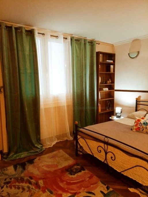 Romantic Apartment Ideal For Women! Афины Экстерьер фото