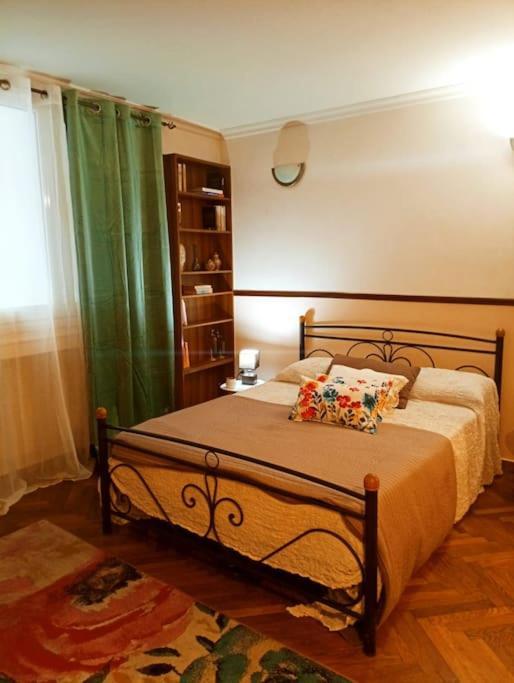 Romantic Apartment Ideal For Women! Афины Экстерьер фото