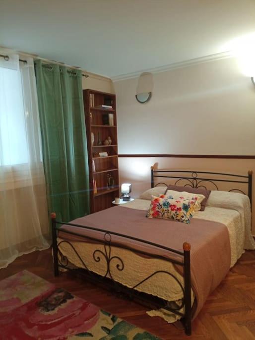 Romantic Apartment Ideal For Women! Афины Экстерьер фото