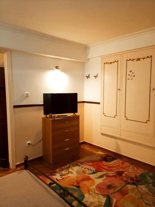 Romantic Apartment Ideal For Women! Афины Экстерьер фото